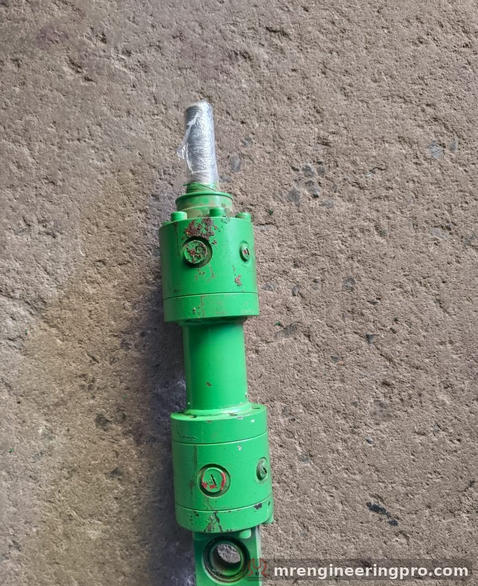 Hydraulic cylinder for batching plant gate